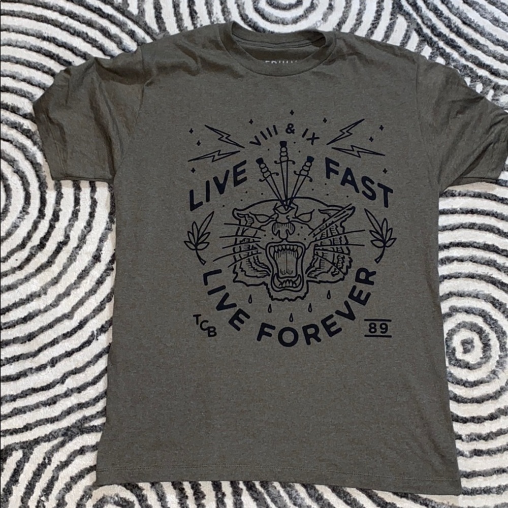 T shirt